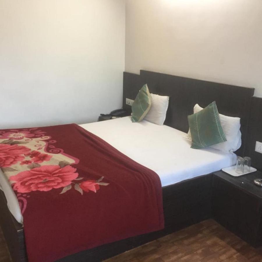Hotel Long Stay Ahmedabad Esterno foto