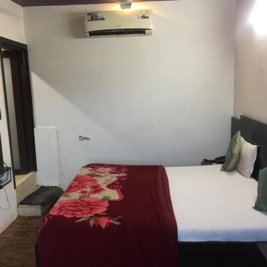 Hotel Long Stay Ahmedabad Esterno foto