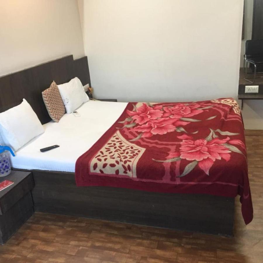 Hotel Long Stay Ahmedabad Esterno foto